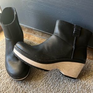 Women’s Merrell Halendi Bluff Boot size 8 black